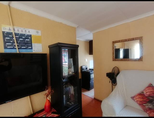 4 BEDROOM FREESTANDING SOLD IN KANANA